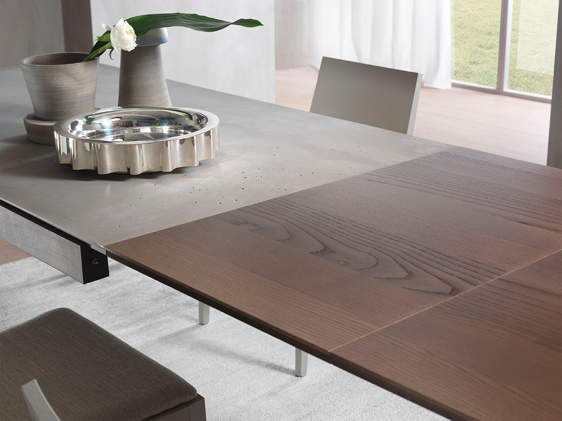 Dominique: tavolo da pranzo allungabile, dettaglio piano | Dominique: extendable dining table, top detail