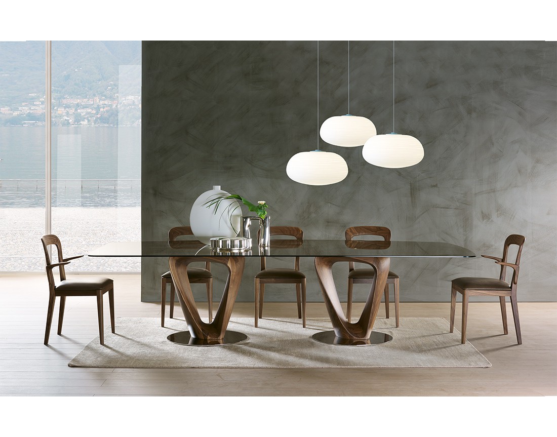 Mobius: Tavolo in legno massello piano vetro, design Stefano Bigi | Mobius: Solid wood table with glass top, design Stefano Bigi