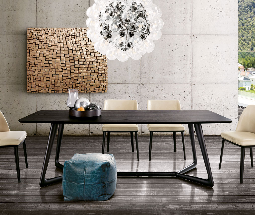 Cover: tavolo moderno piano legno,tinto nero Cover a modern table with wooden top, black stained