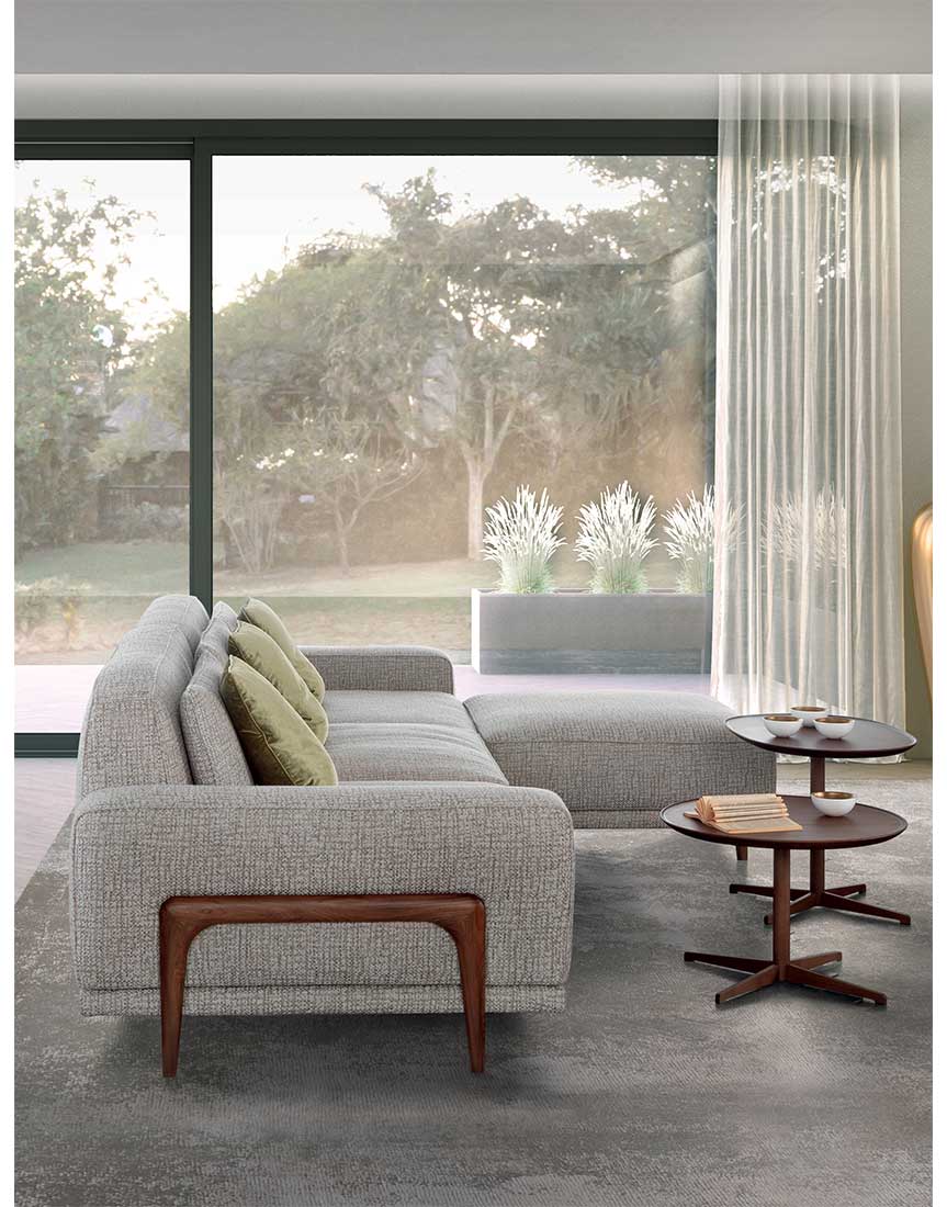Costanza: divano modulare dettaglio bracciolo in legno | Costanza: modular sofa with wooden armrest detail 